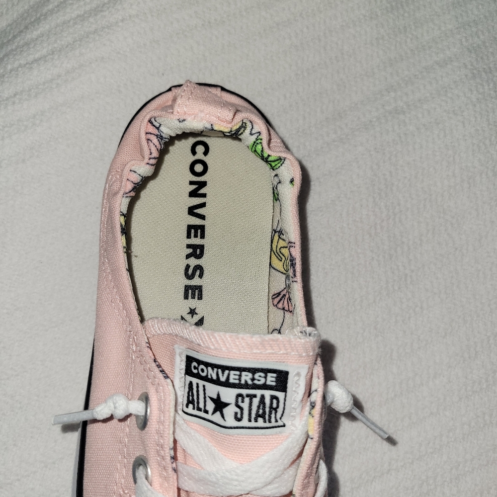 Convere Shoes - Picture 3 of 5